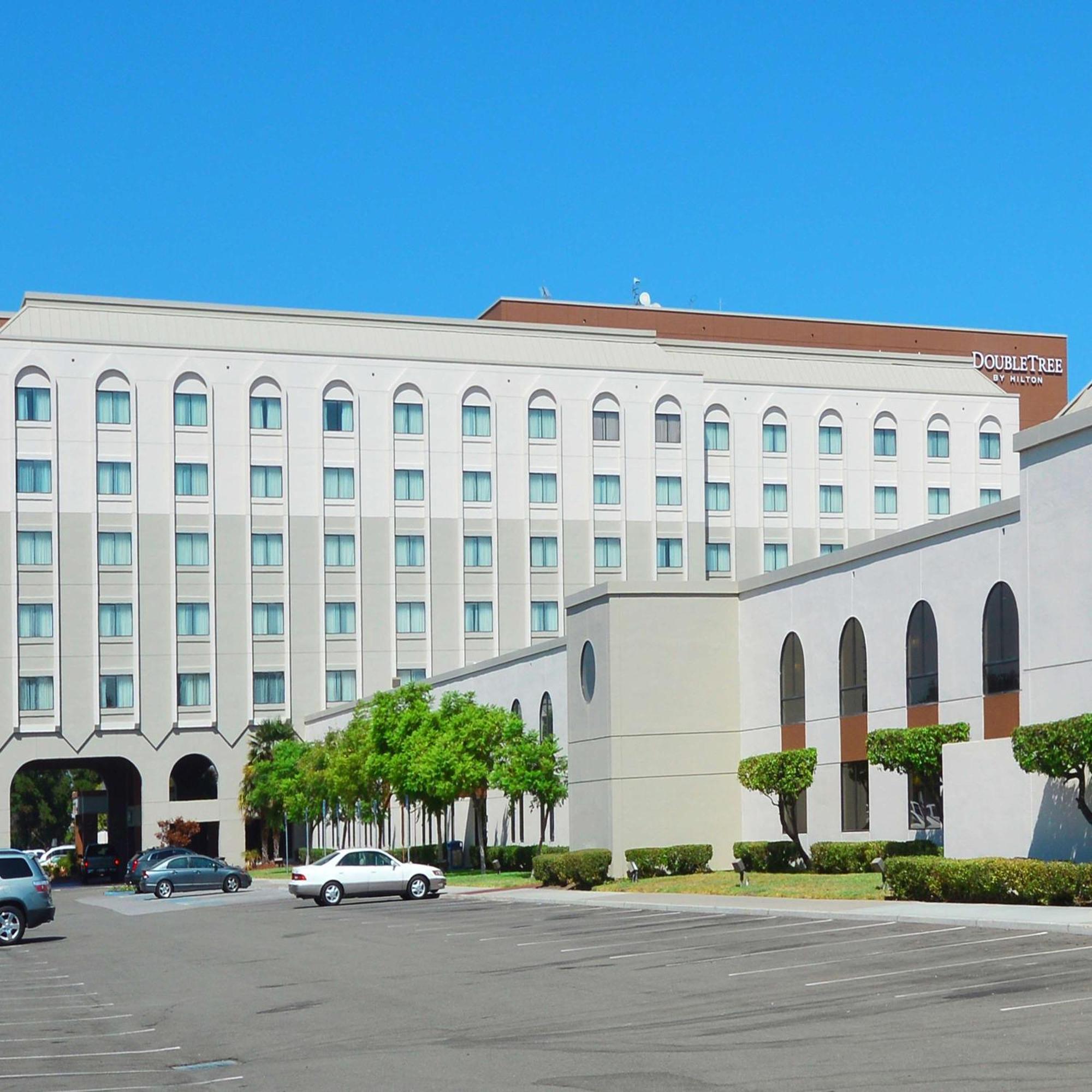 Doubletree By Hilton Newark-Fremont Hotel Exterior photo