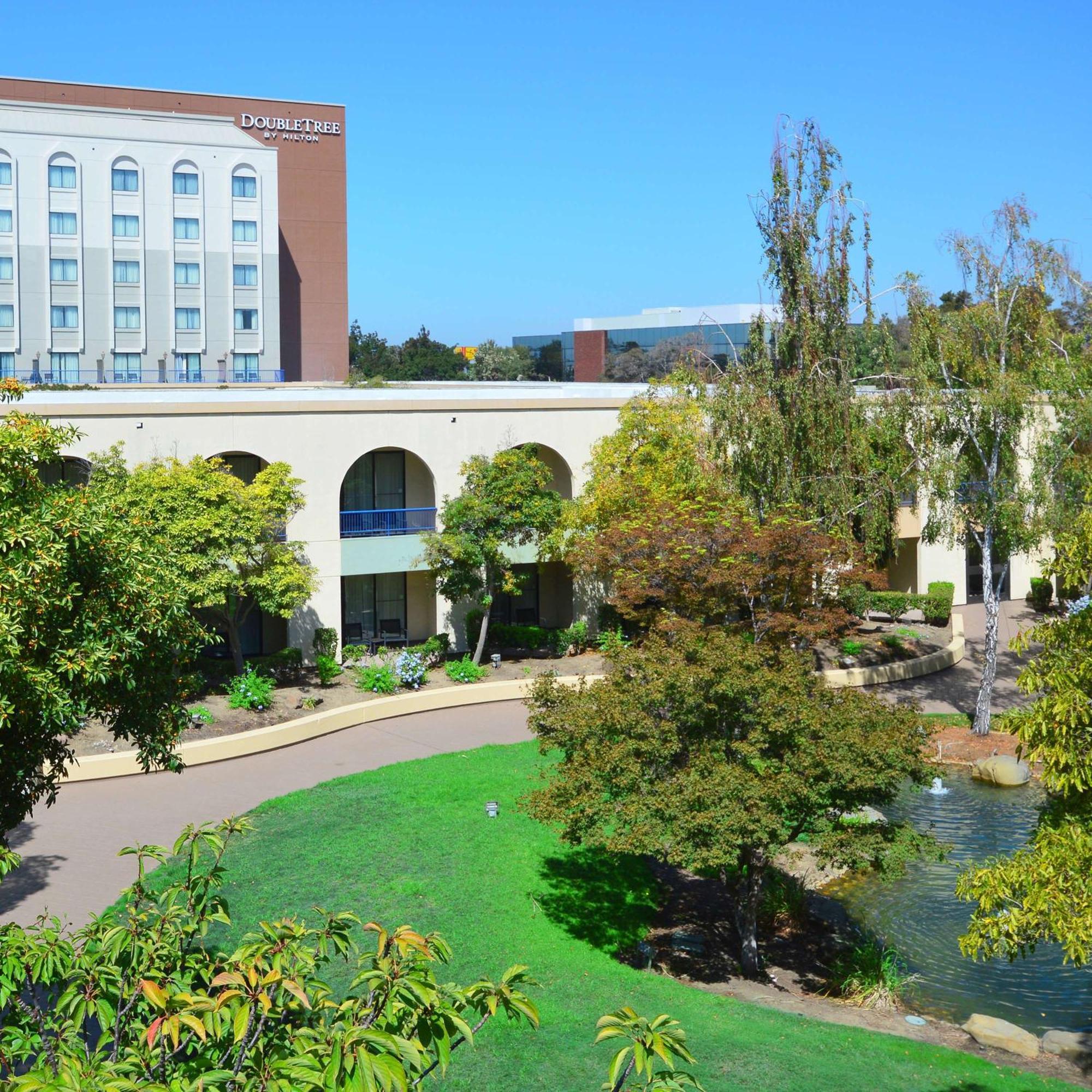 Doubletree By Hilton Newark-Fremont Hotel Exterior photo