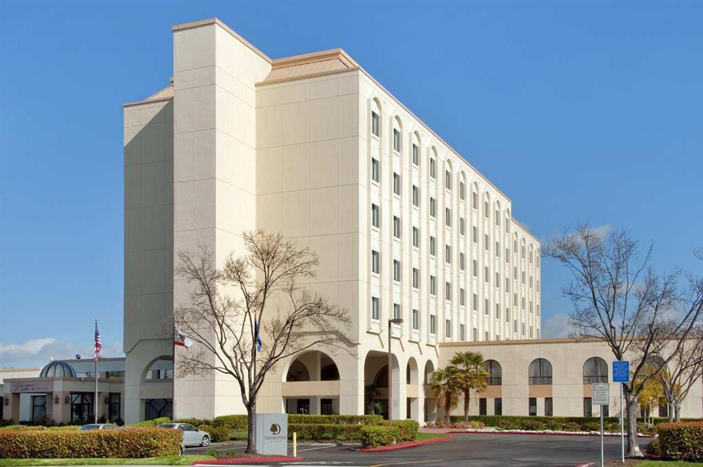 Doubletree By Hilton Newark-Fremont Hotel Exterior photo